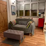 Apartment Besthomestay- Parede