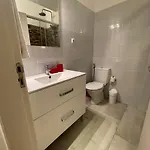 Apartment Besthomestay- *