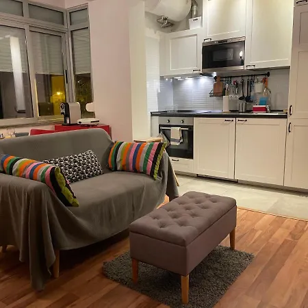 Apartman Besthomestay- Parede