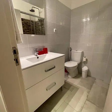 Apartment Besthomestay- *